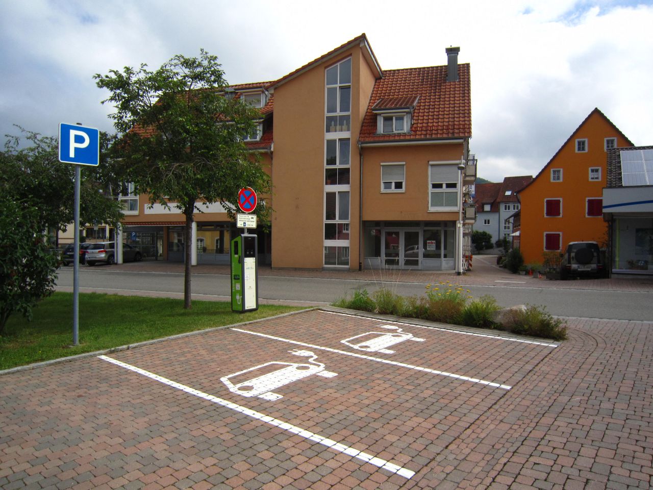 Ladengeschäft UND / ODER Büro in bester Lage! Ladengeschäft UND / ODER Büro in bester Lage!