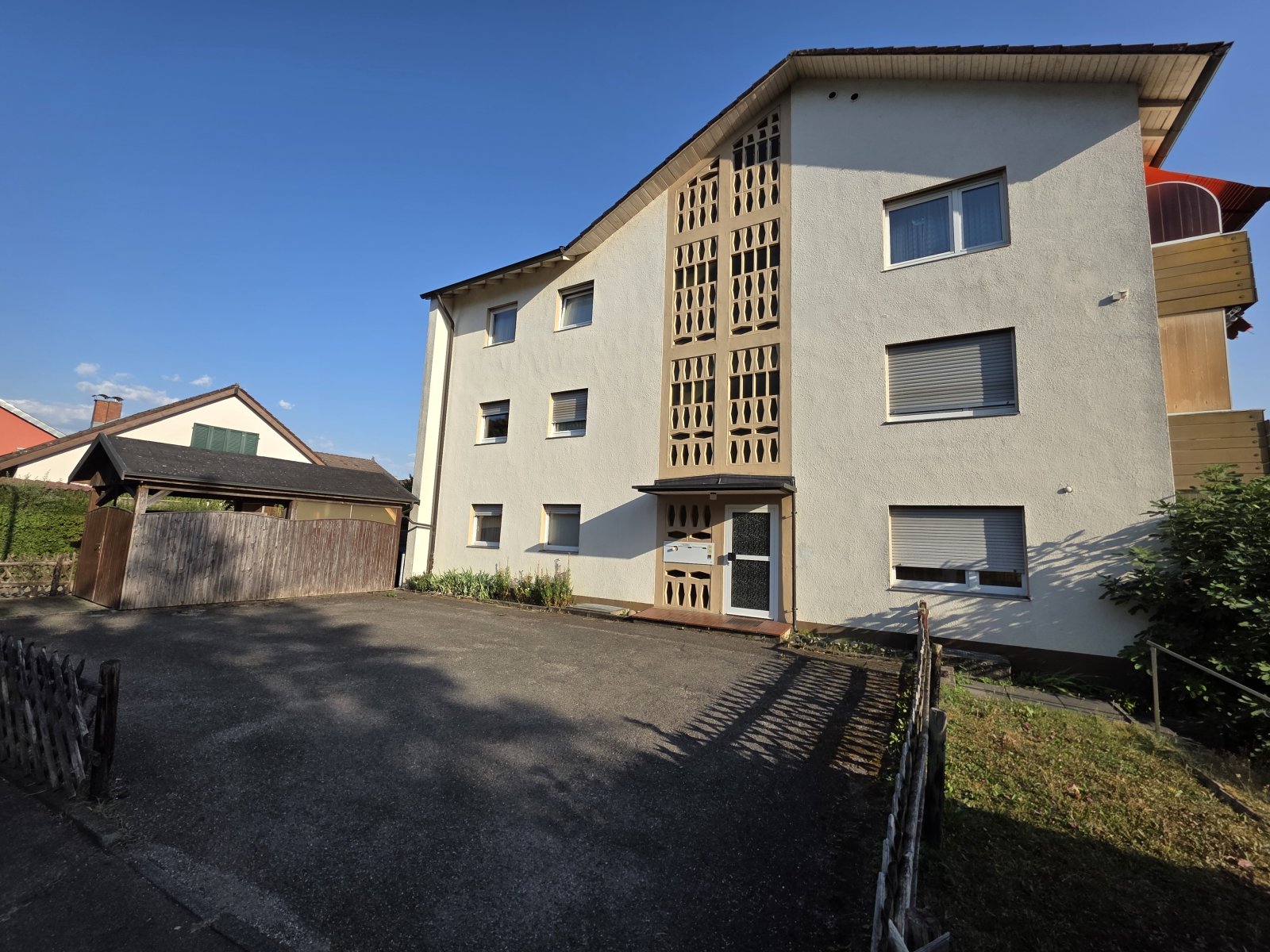 4 Zi.-ETW/1.OG mit Balkon/Garage Ruhige Lage! 4 Zi.-ETW/1.OG mit Balkon/Garage Ruhige Lage!
